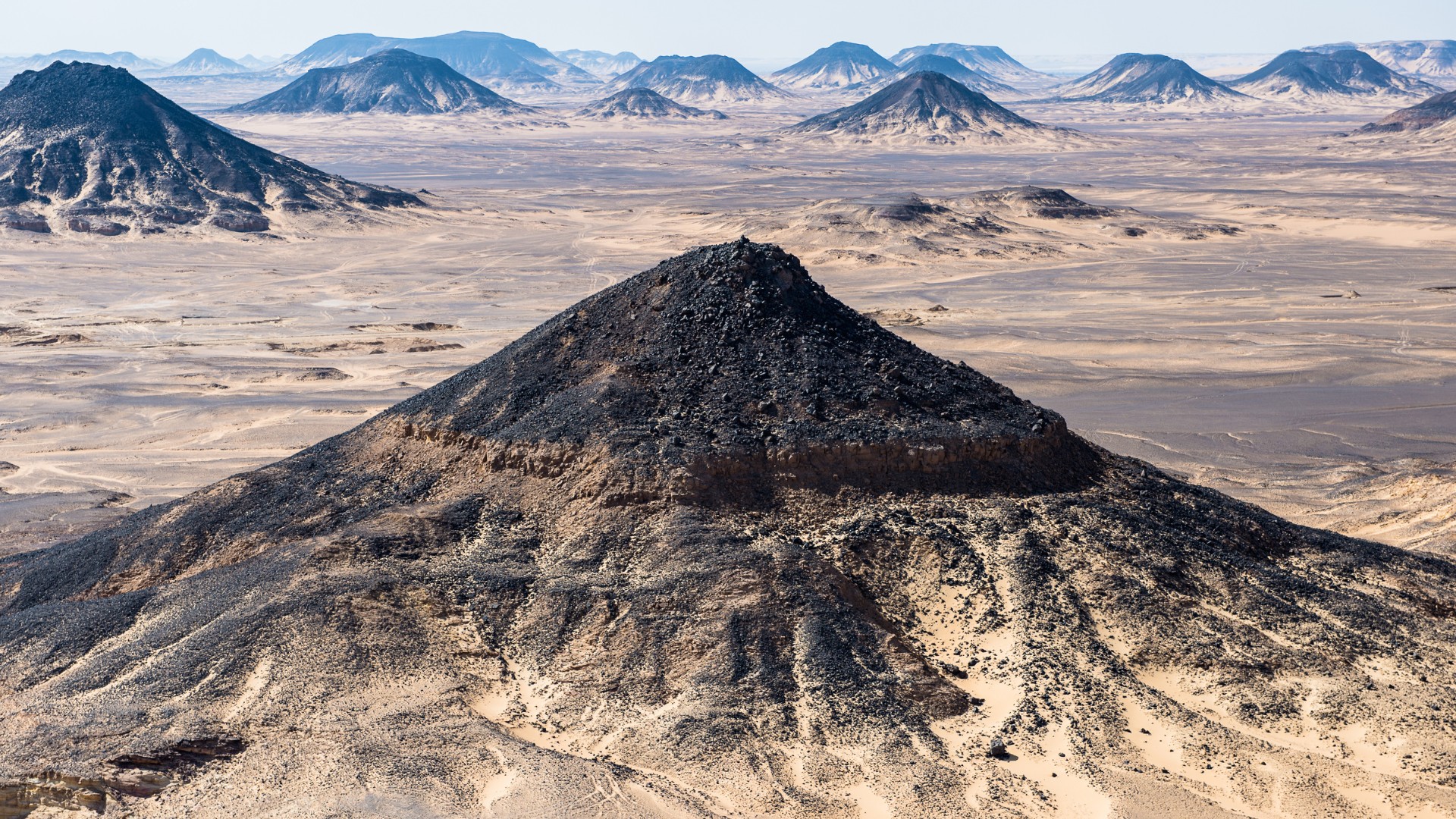 Black Desert Bahariya Oasis- Top Class Egypt Travel