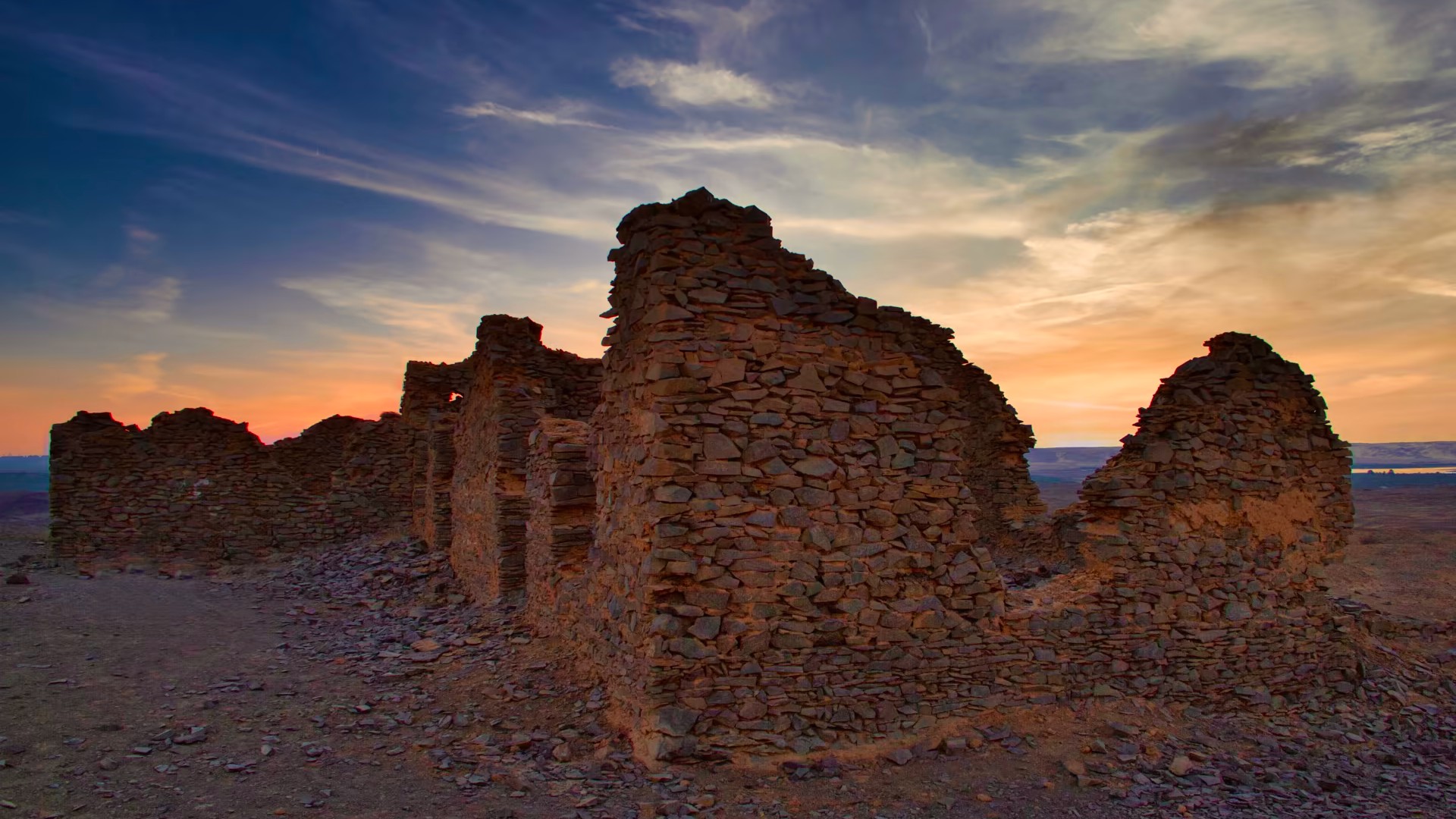 English Mountain (Jebel al-Ingleez) Bahariya Oasis- Top Class Egypt Travel