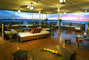 movenpick prince abbas lake cruise oriental sundeck