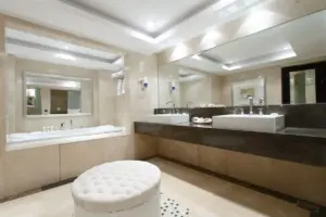 steigenberger omar el khayam lake nasser cruise bathroom