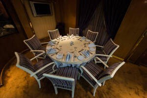 ms royal la terrasse nile cruise dining table setup