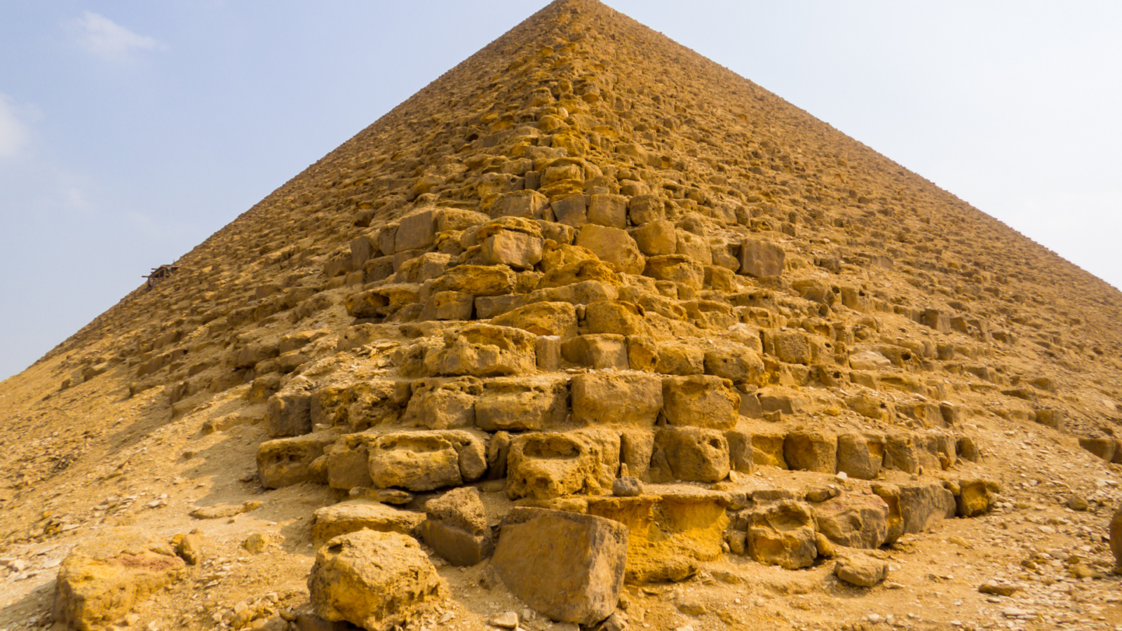 red pyramid (2)