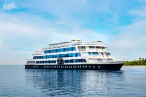 movenpick ms darakum ship exterior side view